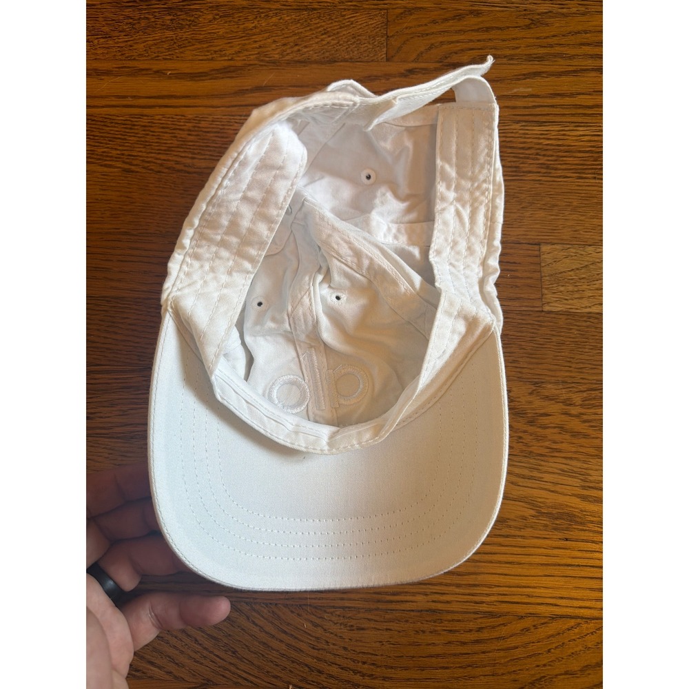 Alo Yoga Off-Duty Cap White Embroidered Logo Adjustable Baseball Hat - Picture 4 of 6